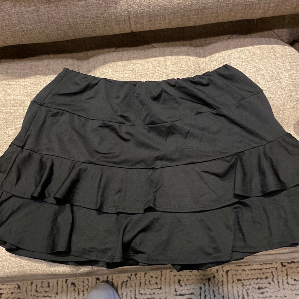 Tail tennis or golf skirt